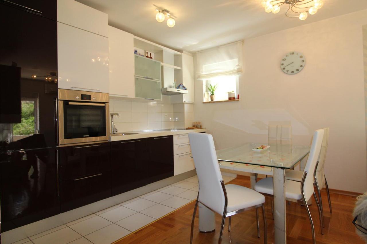 Macadamia Apartment With Garage Parking Split Extérieur photo